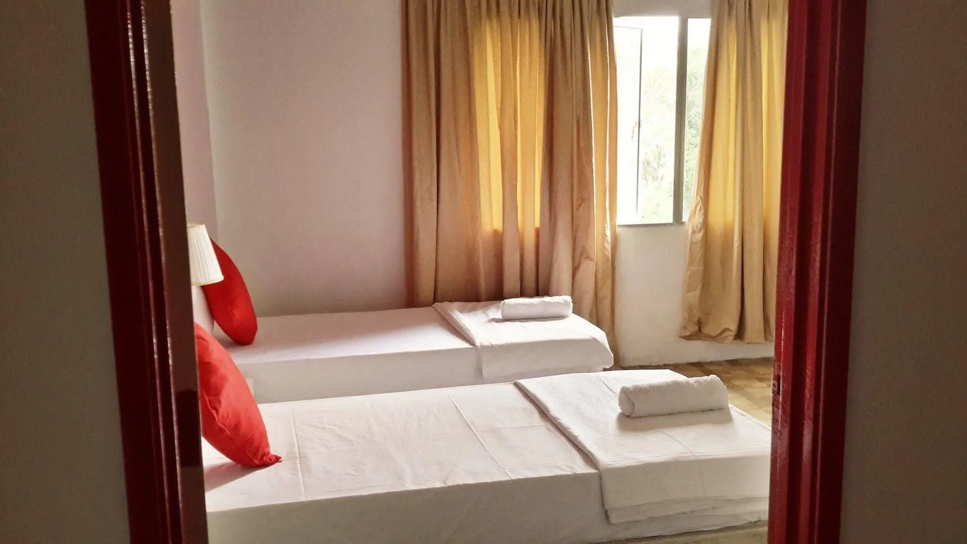 Hotel Sun Stay Inn 페라이 2*,